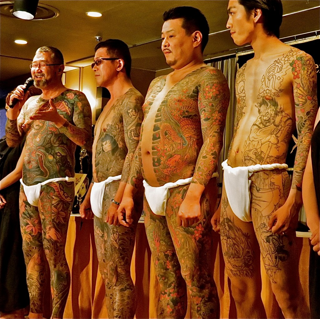 Men tattooed by Horiyoshi III, live show at the FCCJ, in May 2012